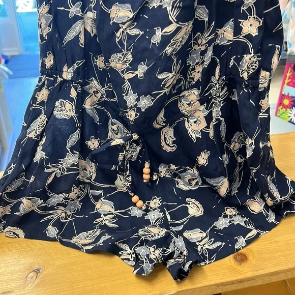 NWT Coverup Roxy Flower Pattern - Picture 3 of 4